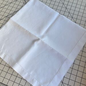 Vintage White Linen Tea Cloth / Luncheon Cloth – 31” x 31” – Hemstitch Border